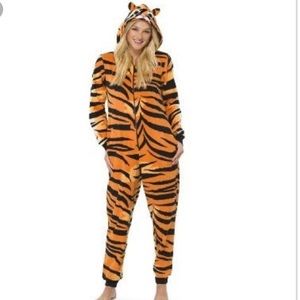 Nick & Nora tiger fleece onesie PJ